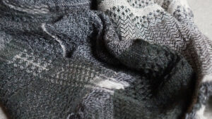 かわり織りﾏﾌﾗｰ　ｴｸﾘｭﾎﾜｲﾄ　ｸﾛｰｽﾞｱｯﾌﾟ画像
