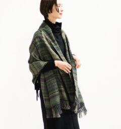 AYAウールかすりチェックショール着用画像