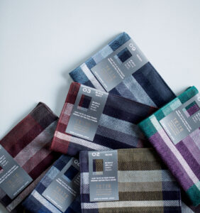 tete black 今治タオルハンカチ集合写真