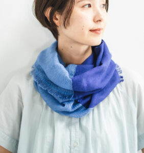 NECKABLE シルクコットン　　スヌード着用