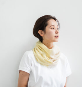 NECKABLE シルクコットン　　スヌード　着用画像