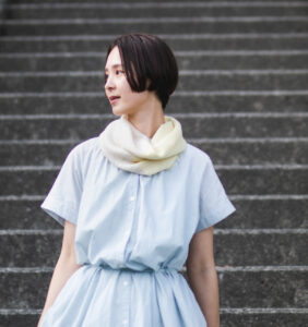 NECKABLE シルクコットン　　スヌード　着用画像