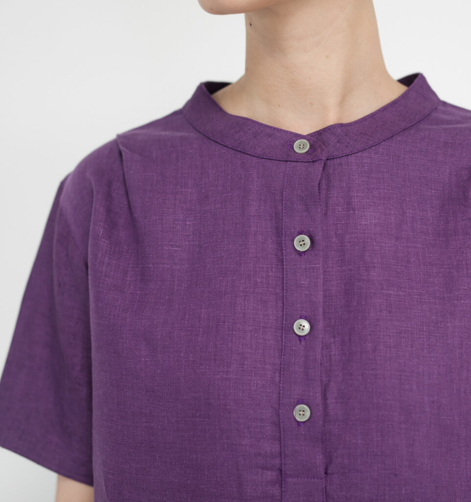 ワンピース　LOOSY：ONE　パープル　女性着用画像　前面バストアップ部分