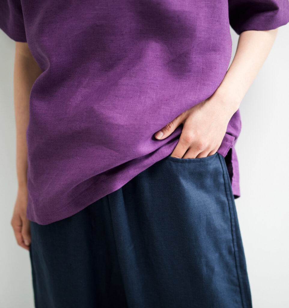 LOOSY:T2 リネン100％Tシャツ　パープル　着用画像