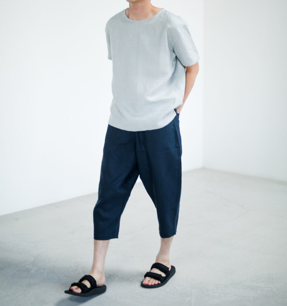 LOOSY:9 リネン100％パンツ着用画像　ネイビーカラー