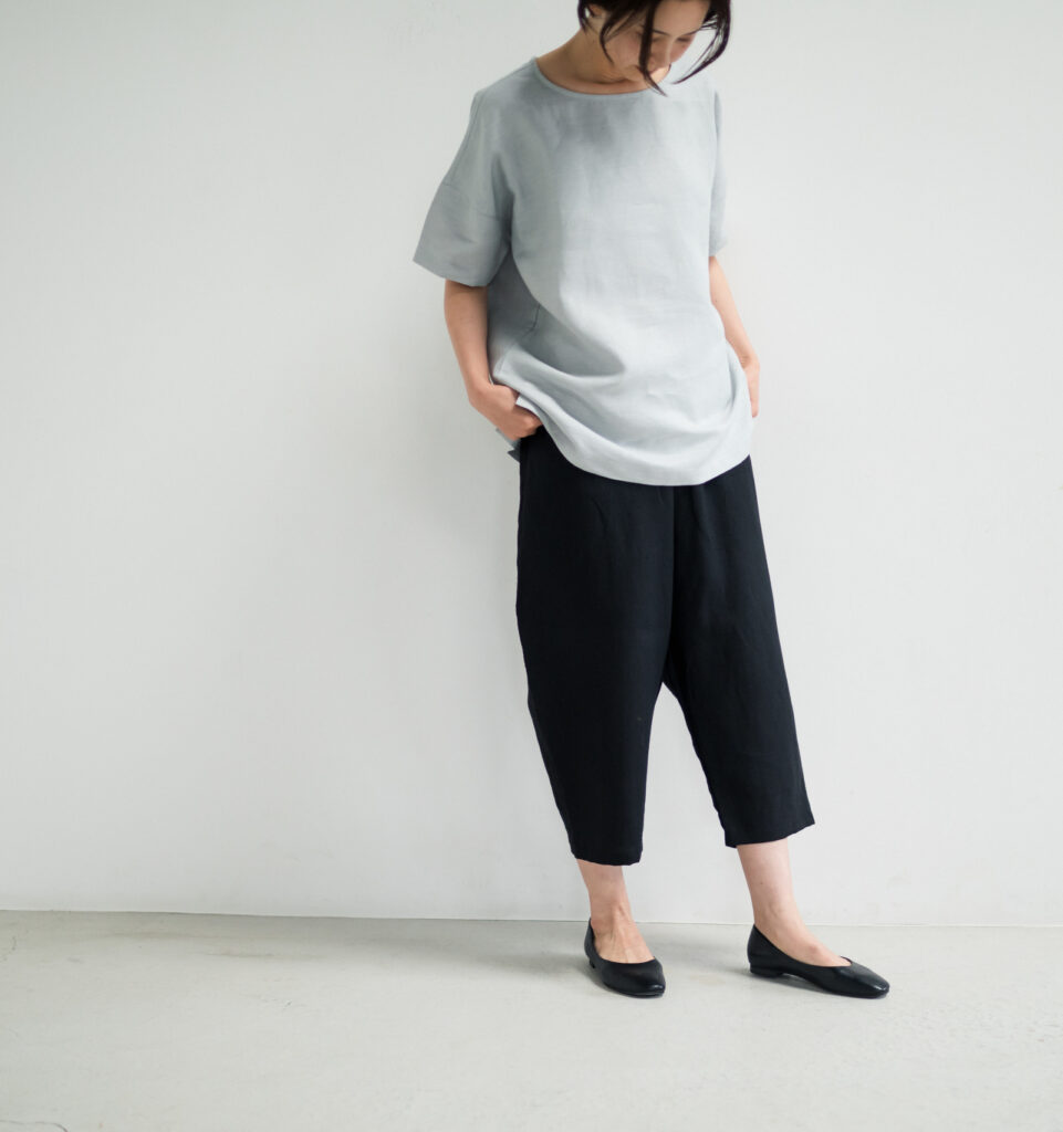 LOOSY:9 リネン100％パンツ着用画像　ブラックカラー