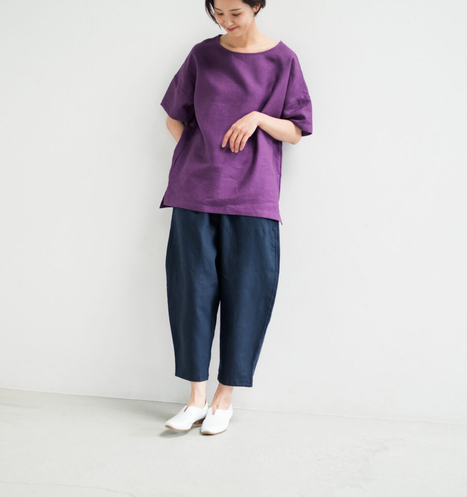 LOOSY:9 リネン100％パンツ着用画像　ネイビーカラー