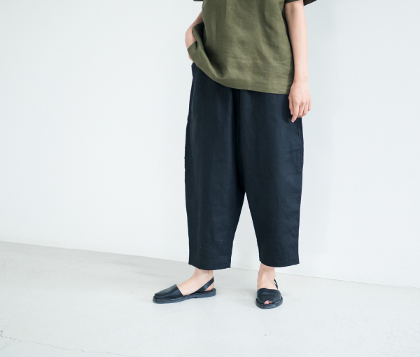 LOOSY:9 リネン100%パンツ着用画像