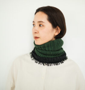 8WAY ウールキャップ　グリーン　ネックウォーマー着用画像