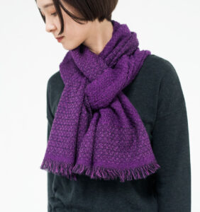 LOOPウールコットンマフラー　ヘリンボーン　着用画像