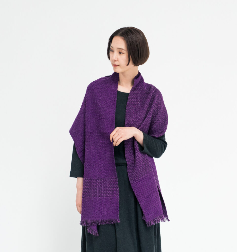 LOOPウールコットンマフラー　ヘリンボーン　着用画像