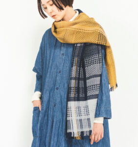 かわり織りマフラー　着用画像