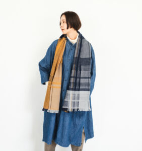 かわり織りマフラー　着用画像