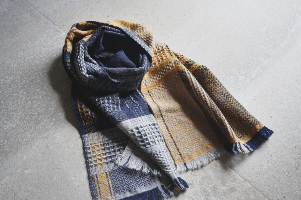 かわり織りマフラー　商品単体画像