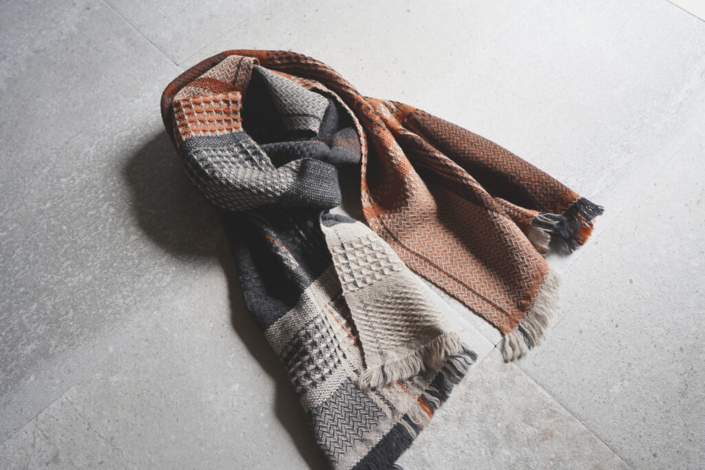 かわり織りマフラー　商品単体画像