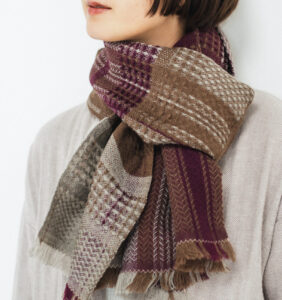 かわり織りマフラー　着用画像