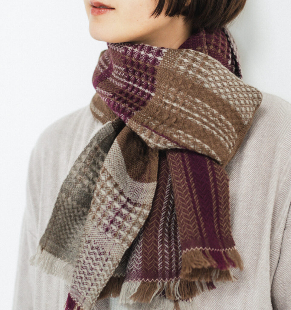 かわり織りマフラー　着用画像
