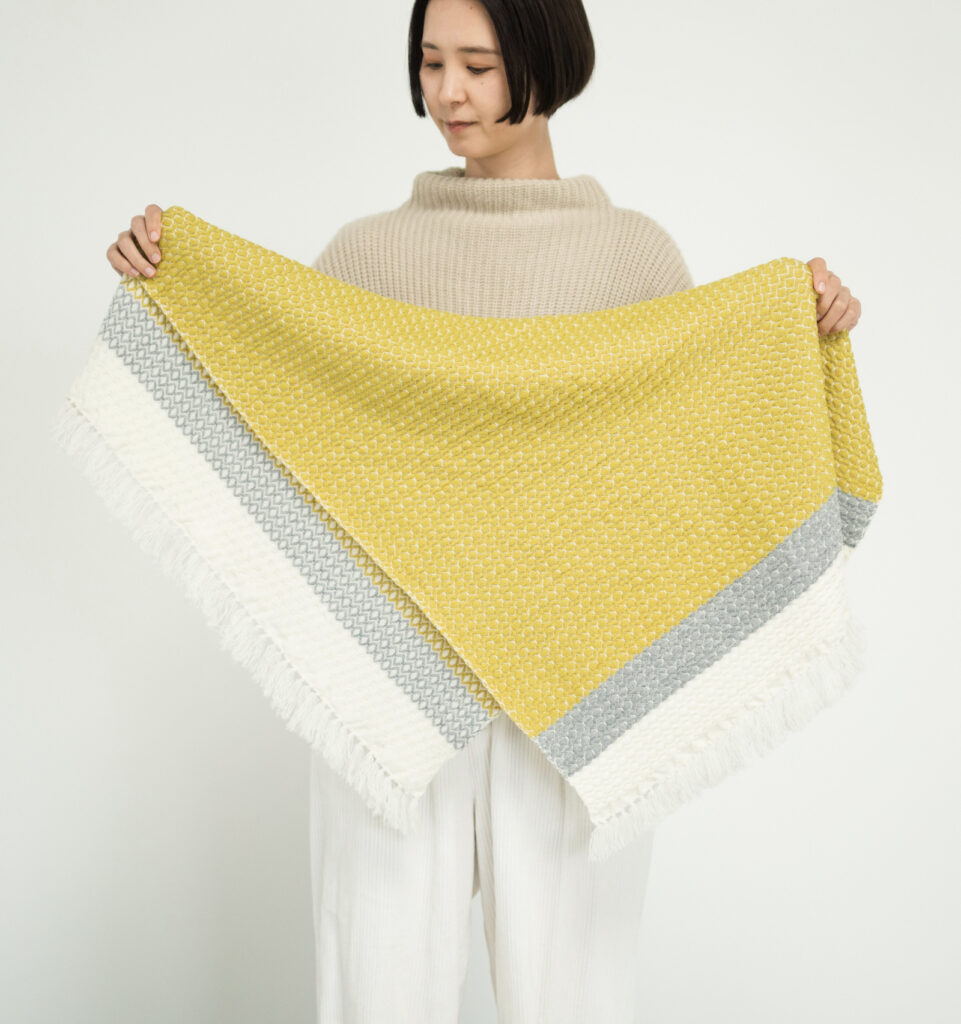 ウールブランケットショール　ドットパターン　KAWARIシリーズ　商品画像