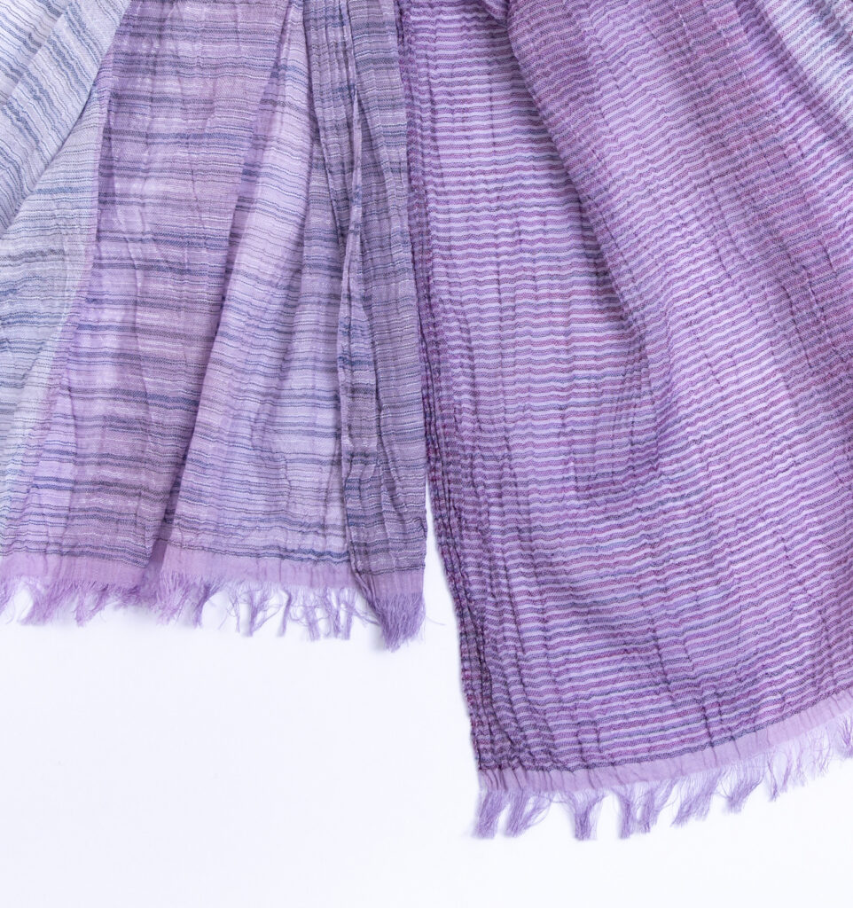 絣染めシルクコットンショール パープル クローズアップ画像