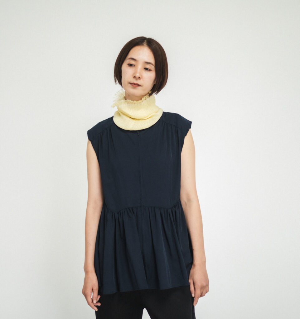 シルクコットンネックベール　イエロー　着用画像