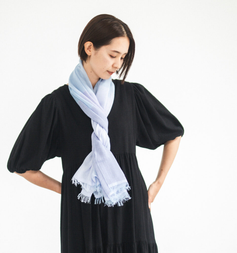 MAGICスカーフ 女性着用ねじねじ画像