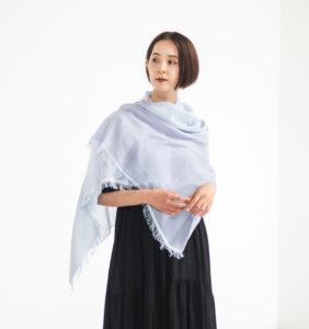 MAGICスカーフ 女性着用画像