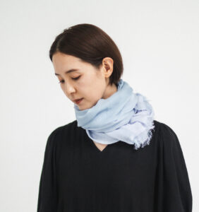 MAGICスカーフ 女性着用画像