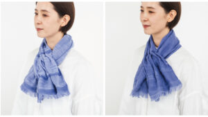 ブルーのマフラーリバーシブルで着用画像