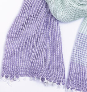 たてよろけもじり織りショートマフラー　紫　商品画像